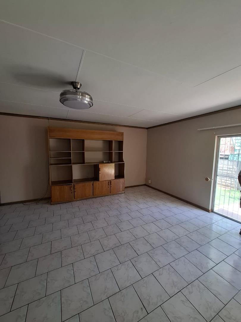 To Let 3 Bedroom Property for Rent in Barkly West Northern Cape